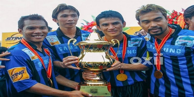 Kiatisuk Senamuang là đầu tàu trong chức vô địch V - League đầu tiên của HAGL